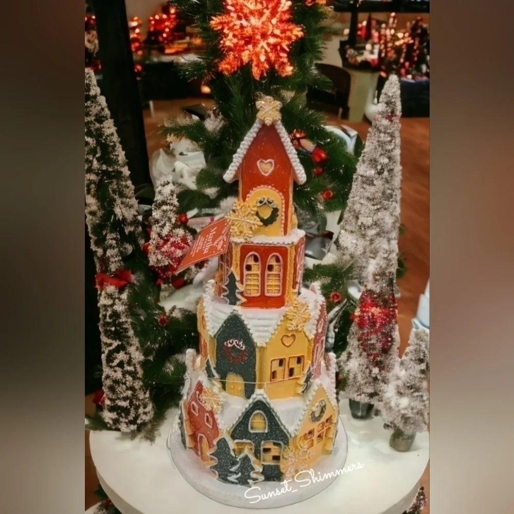 HTF Large Light Up Martha Stewart Gingerbread House 4 Tier Castle Village 16